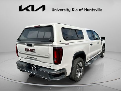 Used 2023 GMC Sierra 1500 SLT w/ SLT Premium Package AWD/4WD image 8