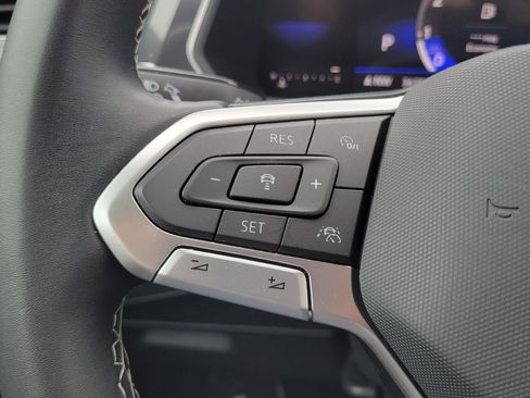 Certified 2023 Volkswagen Tiguan SE image 24