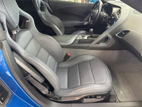 Used 2015 Chevrolet Corvette Z06 w/ 3LZ Preferred Equipment Group image 21