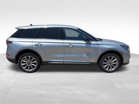 Used 2022 Lincoln Corsair AWD image 6
