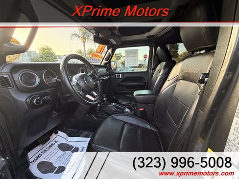 Used 2018 Jeep Wrangler Unlimited Sahara AWD/4WD image 15