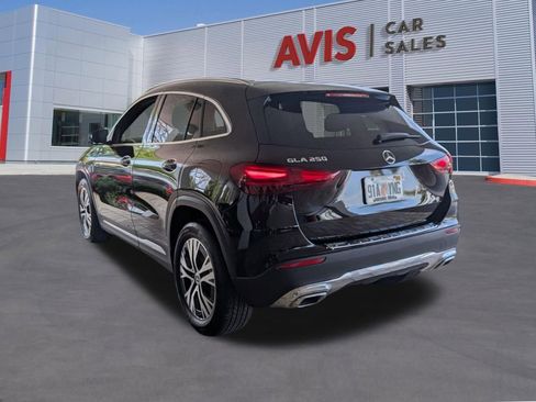 Used 2025 Mercedes-Benz GLA 250 image 8