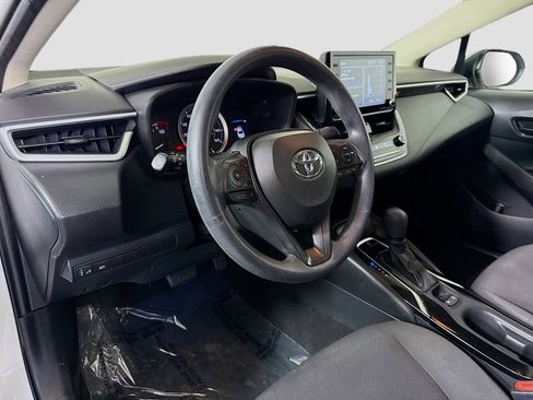 Used 2022 Toyota Corolla LE FWD image 22