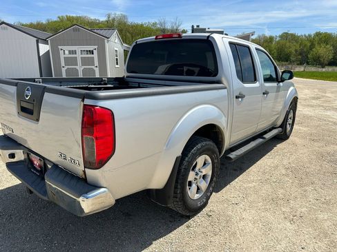 Used 2010 Nissan Frontier SE AWD/4WD image 6