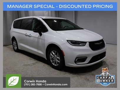 Used 2024 Chrysler Pacifica Touring-L