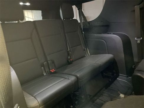 Used 2021 Chevrolet Suburban LT image 18
