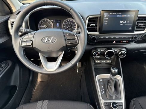 Certified 2022 Hyundai Venue SEL w/ Cargo Package image 21
