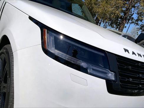 New 2026 Land Rover Range Rover Long Wheelbase SE image 33