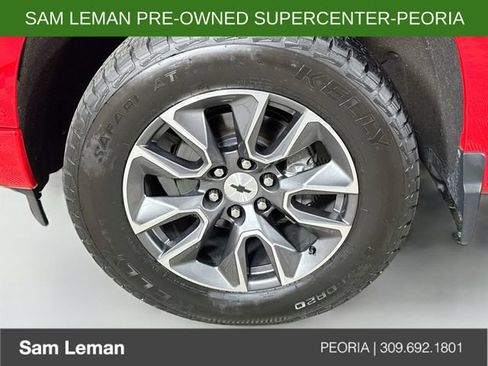 Used 2022 Chevrolet Silverado 1500 RST AWD/4WD image 29