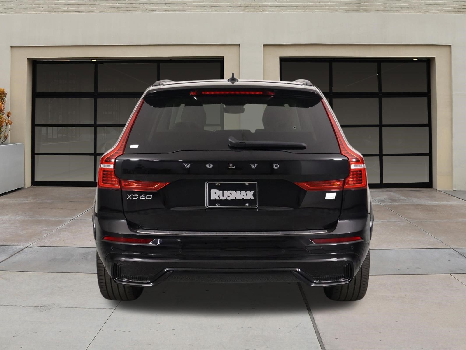 Used 2023 Volvo XC60 T8 Ultimate w/ Protection Package Premier AWD/4WD image 5