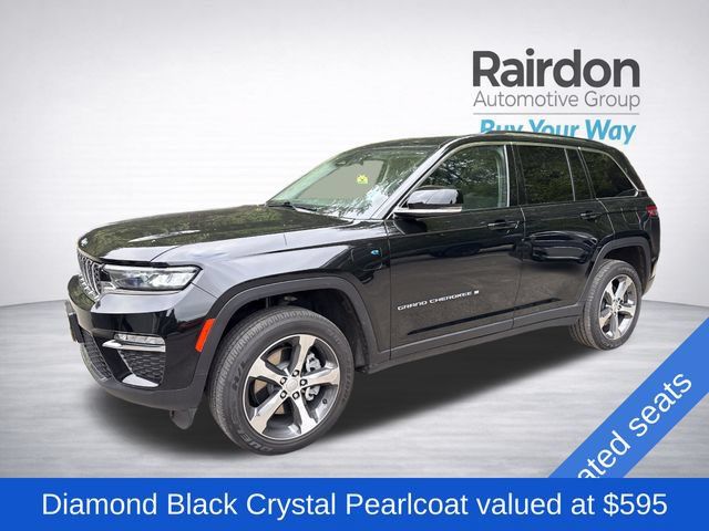 Used 2023 Jeep Grand Cherokee 4WD 4xe image 3