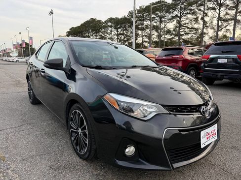 Used 2015 Toyota Corolla S image 4