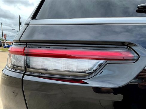 New 2026 Jeep Grand Cherokee L Limited RWD image 18