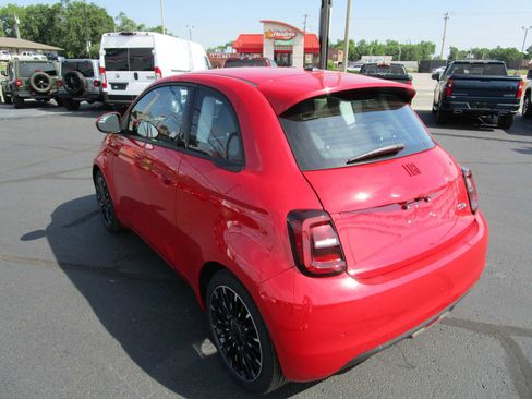 New 2024 FIAT 500 e (RED) image 6