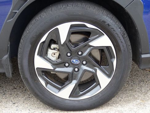 Used 2024 Subaru Crosstrek 2.5i Limited AWD/4WD image 13