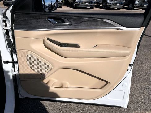 Used 2024 Jeep Grand Cherokee Limited w/ Trailer Tow Package image 22