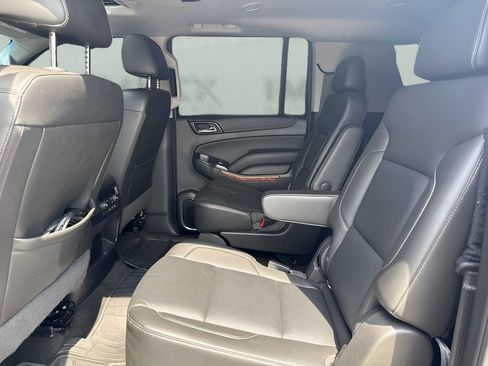 Used 2018 Chevrolet Suburban Premier AWD/4WD image 13
