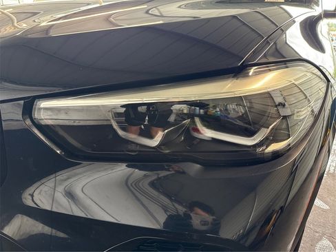 Certified 2022 BMW X5 xDrive45e w/ M Sport Package image 16