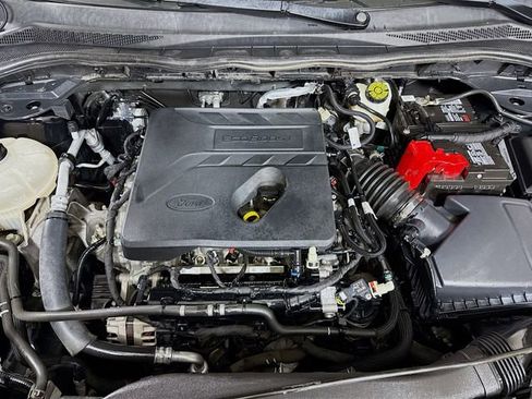 Used 2020 Ford Escape SE image 32