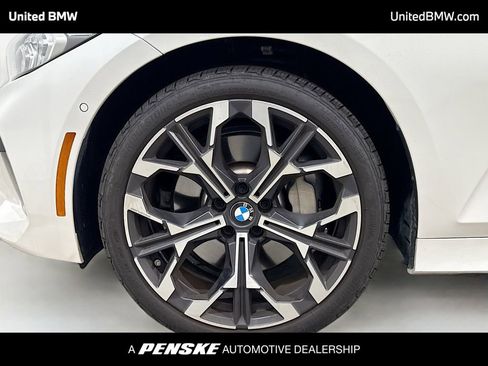 Used 2025 BMW 330i Sedan image 2