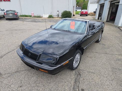 Used 1992 Chrysler LeBaron Convertible FWD image 35