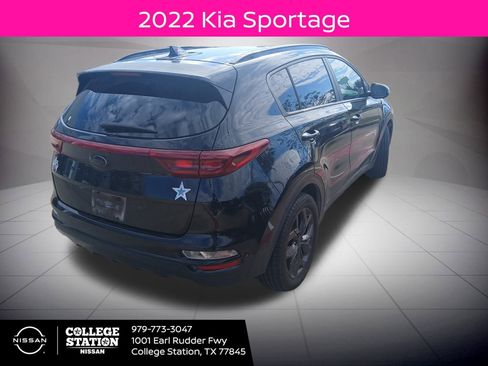 Used 2022 Kia Sportage Nightfall Edition image 2
