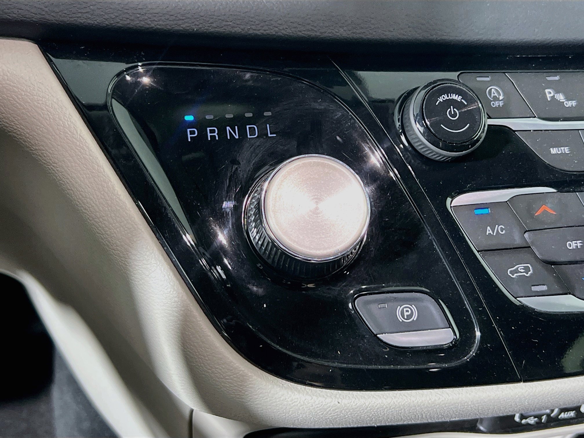 Used 2023 Chrysler Pacifica Touring-L FWD image 24