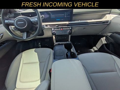 Used 2025 Hyundai Tucson Limited image 12