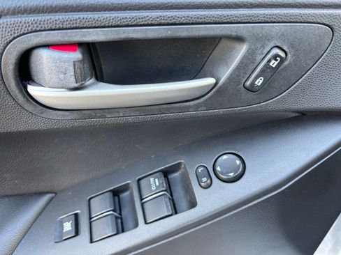 Used 2012 MAZDA MAZDA3 i Grand Touring w/ Tech Pkg image 13