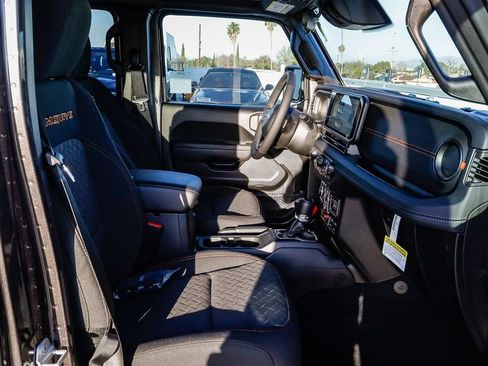 New 2026 Jeep Gladiator Mojave w/ Safety Group image 21