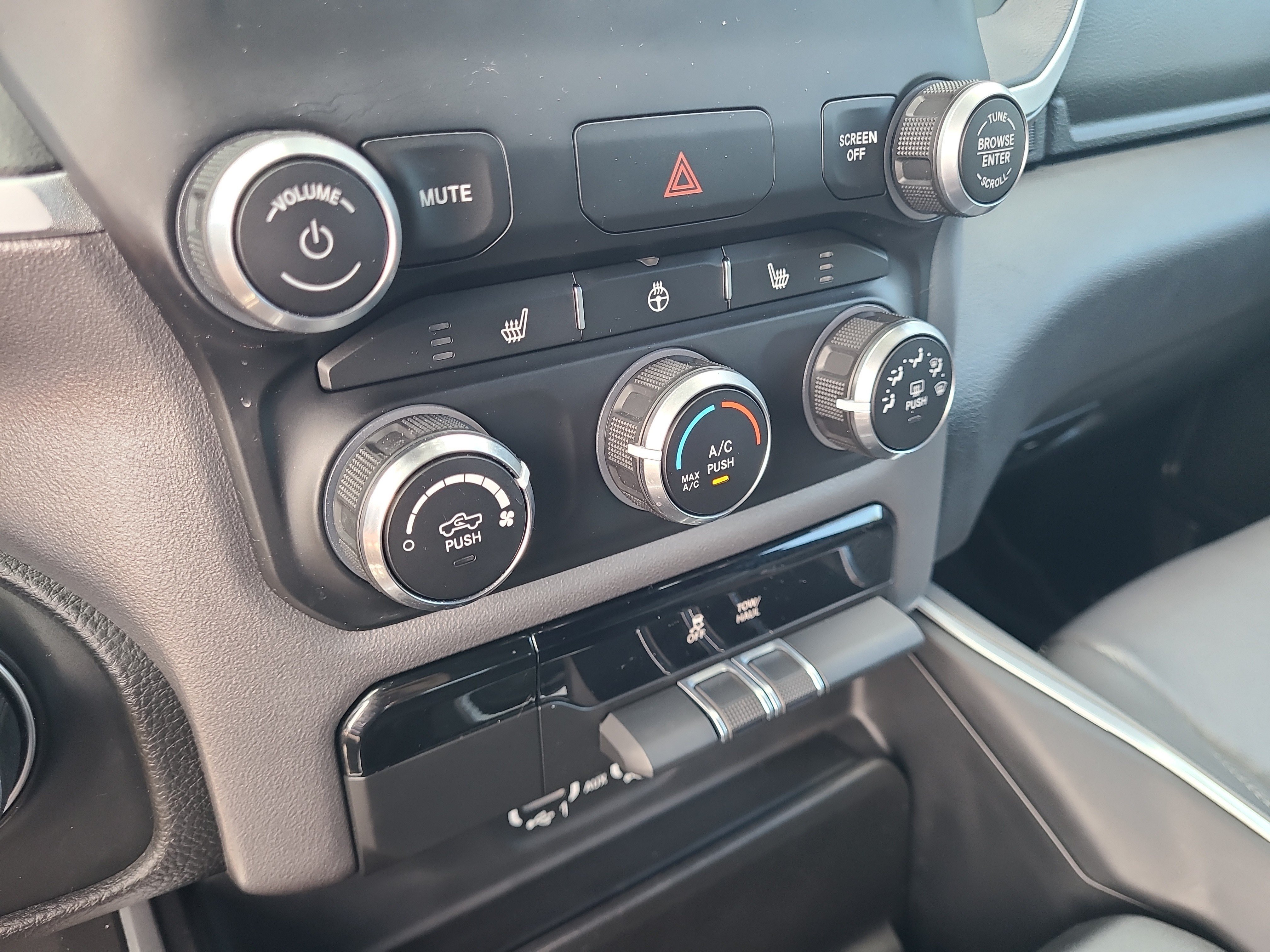 Used 2023 RAM 1500 Big Horn AWD/4WD image 26
