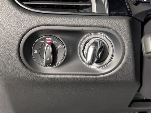 New 2026 Porsche Macan Turbo AWD/4WD image 33