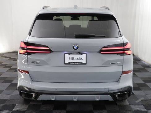 Used 2024 BMW X5 xDrive40i w/ M Sport Package AWD/4WD image 17
