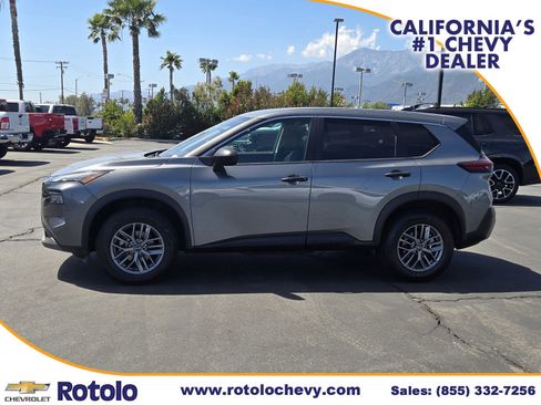 Used 2023 Nissan Rogue S AWD/4WD image 4