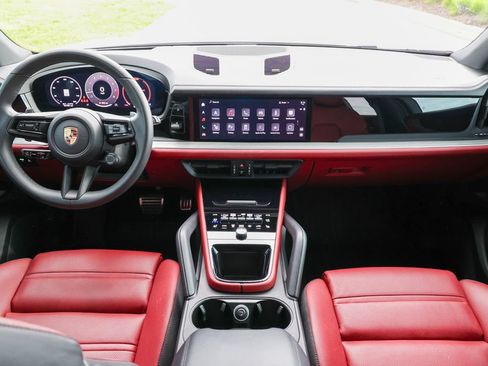 Certified 2025 Porsche Cayenne S AWD/4WD image 10