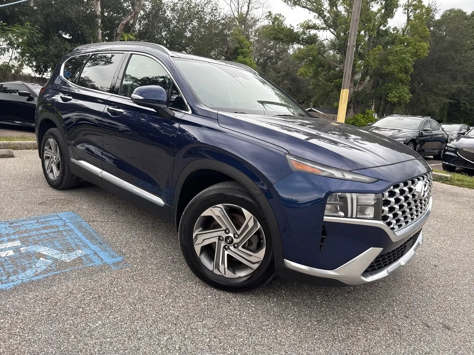 Used 2023 Hyundai Santa Fe SEL w/ Premium Package FWD image 6