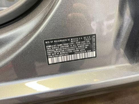 Used 2025 Volkswagen Jetta SE image 28