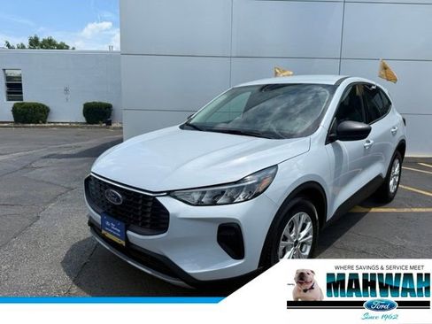 Certified 2024 Ford Escape ST-Line w/ Tech Pack #1 AWD/4WD image 1