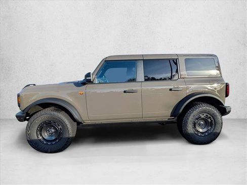 New 2025 Ford Bronco Badlands image 9
