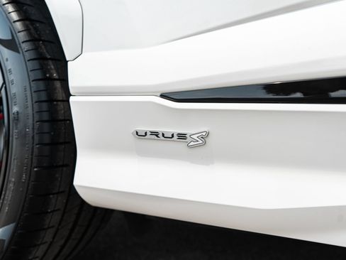 Used 2023 Lamborghini Urus S AWD/4WD image 16