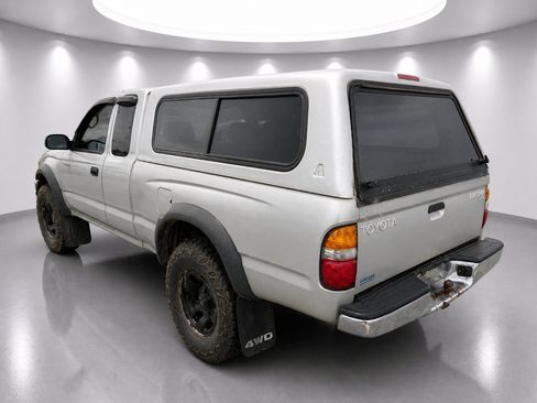 Used 2002 Toyota Tacoma 4x4 Xtracab w/ SR5 Pkg w/ Chrome Pkg image 2
