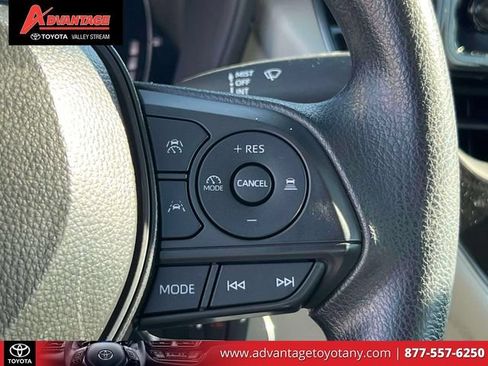 Used 2026 Toyota Corolla LE FWD image 27