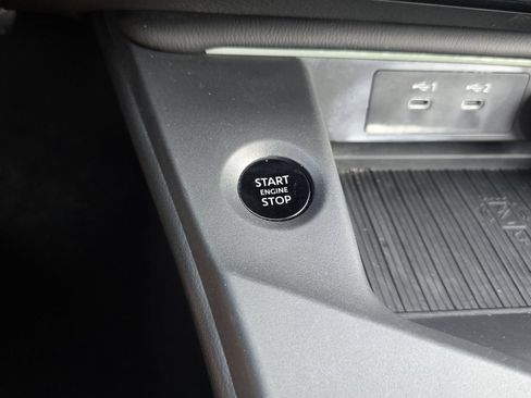 Used 2026 Nissan Sentra SR w/ Floor Mat Package FWD image 30