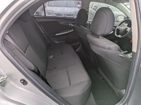 Used 2013 Toyota Corolla S image 27