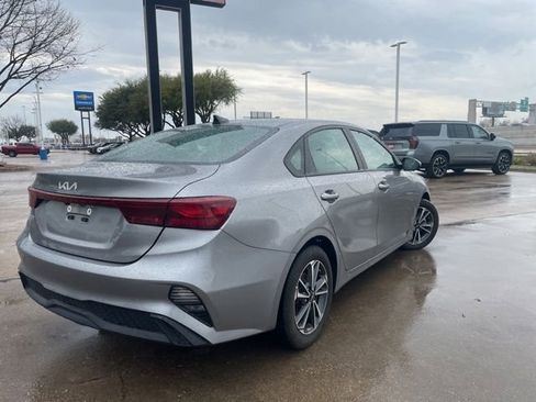 Used 2024 Kia Forte LXS image 4