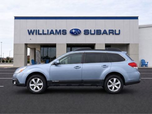 Used 2013 Subaru Outback 2.5i Premium w/ All-Weather Pkg AWD/4WD image 6