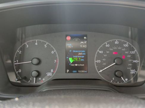 Used 2024 Toyota Corolla Cross LE FWD image 21