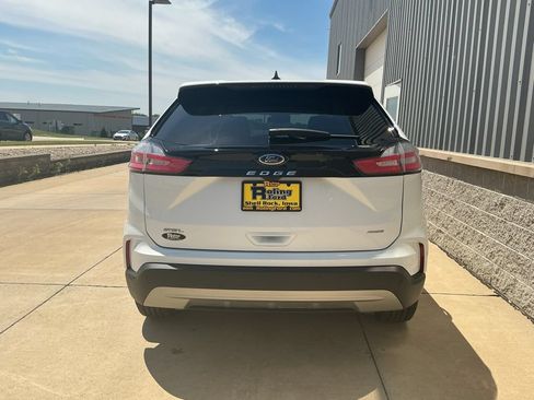 Used 2024 Ford Edge SEL w/ Convenience Package AWD/4WD image 5