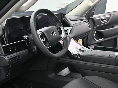 New 2026 INFINITI QX80 Luxe image 7