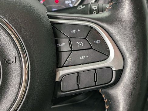 Used 2020 Jeep Compass Latitude w/ Cold Weather Group image 16